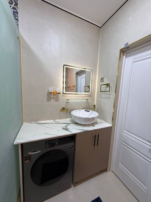 & YAKKASAROY Novostroyka 2/6/10 Yevroremont appartamaent sotiladi