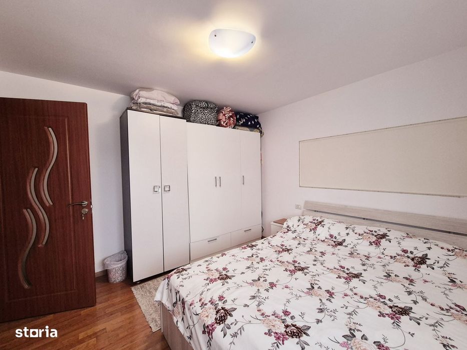 Apartament renovat cu 2 camere, decomandat, zona Precista