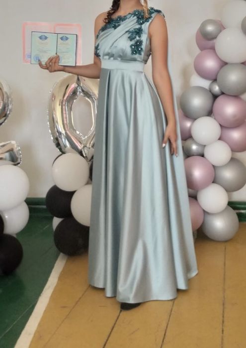 Выпускное вечернее платье