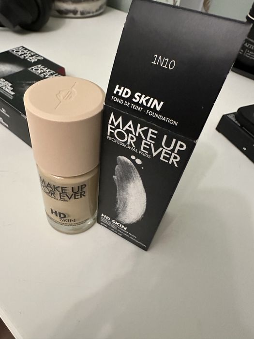 Benefit Porefessional Primer и Make Up For Ever гримове