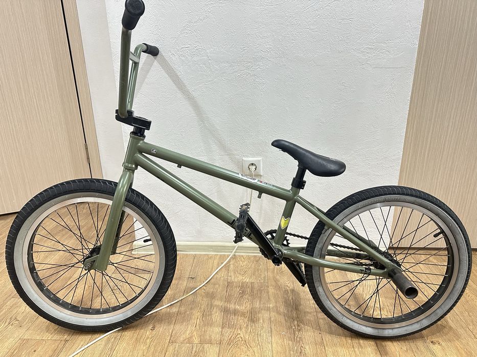 BMX велосипед в отличном состоянии