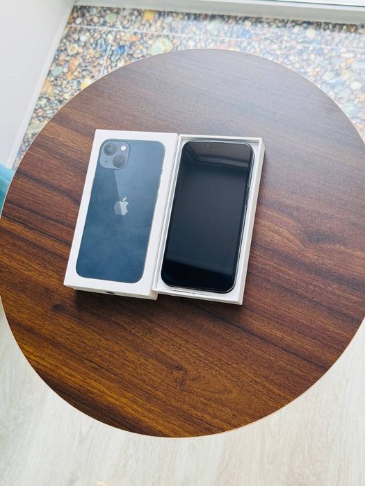 iPhone 13 Black Айфон 13 iPhone состояние отличное.