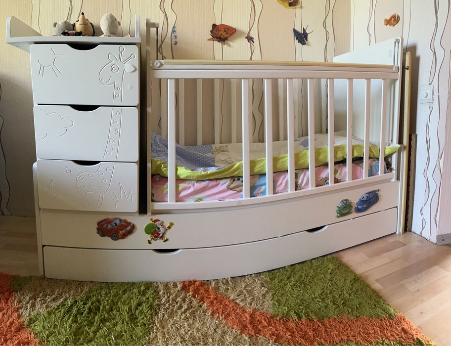 Детская кроватка
