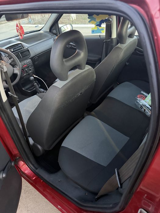 Vând Fiat Punto. 1.2 benzina