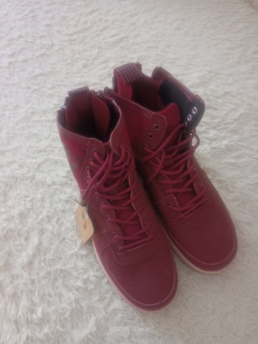 Кроссовки демисезонные