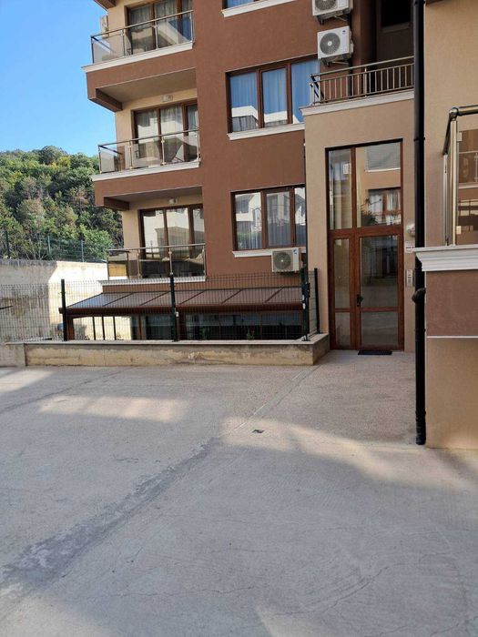 Дава се под наем Двустаен апартамент в Варна, Виница - 68 кв.м за 450 € - Снимка #2