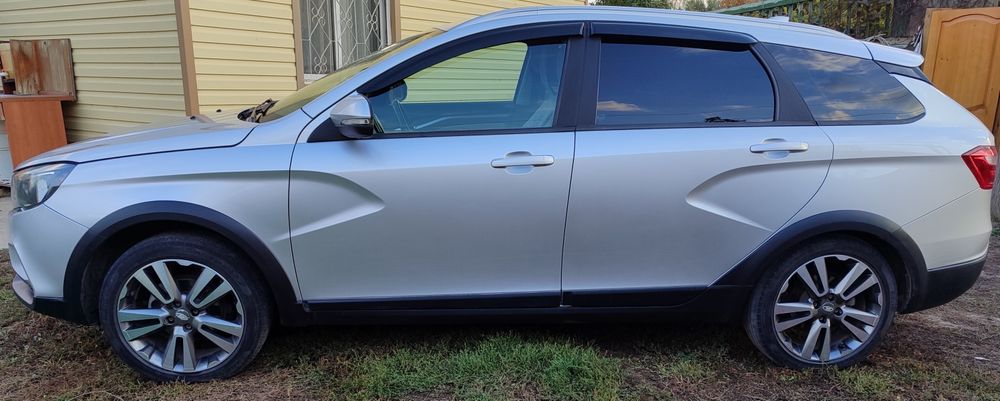 Lada Vesta SW Croos 2021 г.