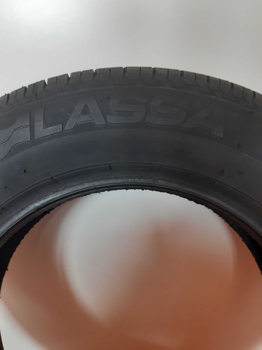 Гума (един брой) LASSA, лятна 165/70/R14, чисто нова