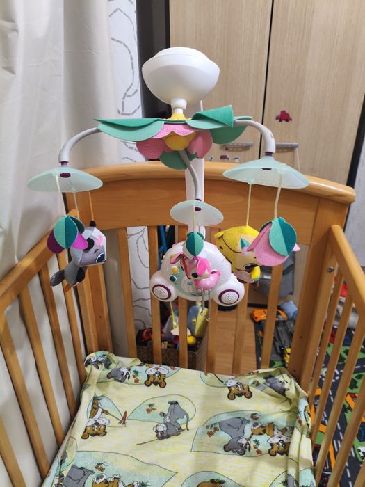 Музикална играчка за легло