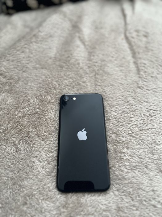 Iphone se 2 black ca nou !