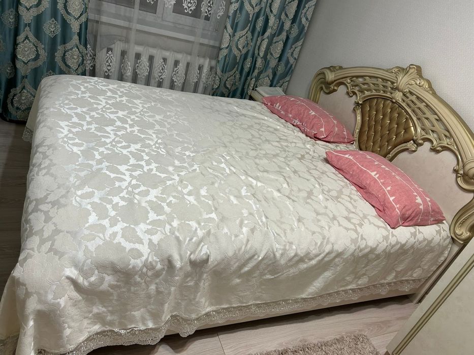 Спальный кровать