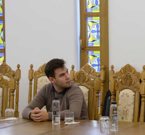 Ofer meditații istorie fizic (Iași) sau online