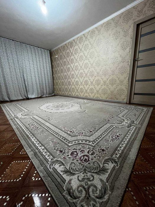 продается 2 ком квартира район 3 школа