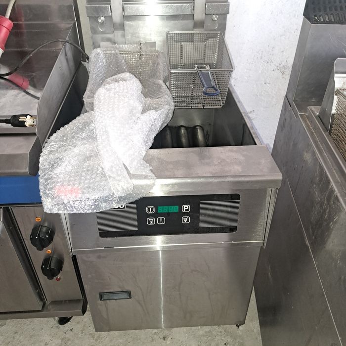 Фритюрник професионален PITCO автоматичен