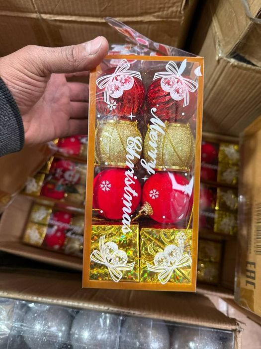 Новогодные игрушки