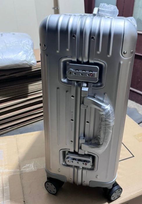Оригинален куфар Rimowa