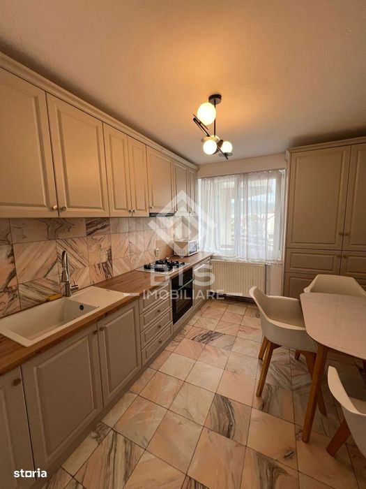 Apartament 3 camere de inchiriat - zona COROANA DE AUR