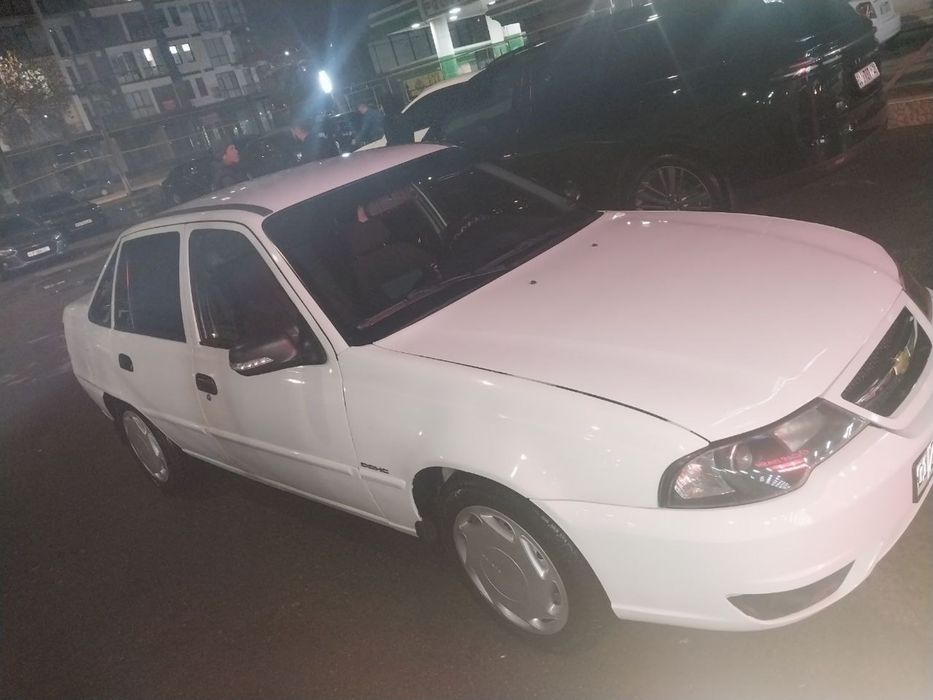 Продам нексию срочно