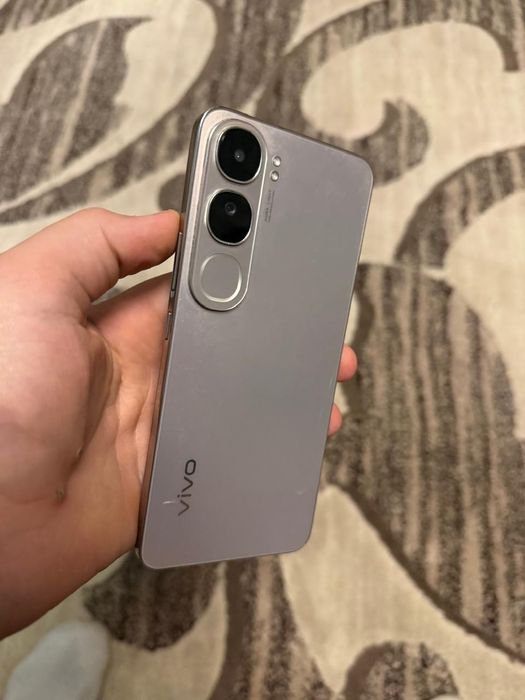 Продажа Vivo v40 lite