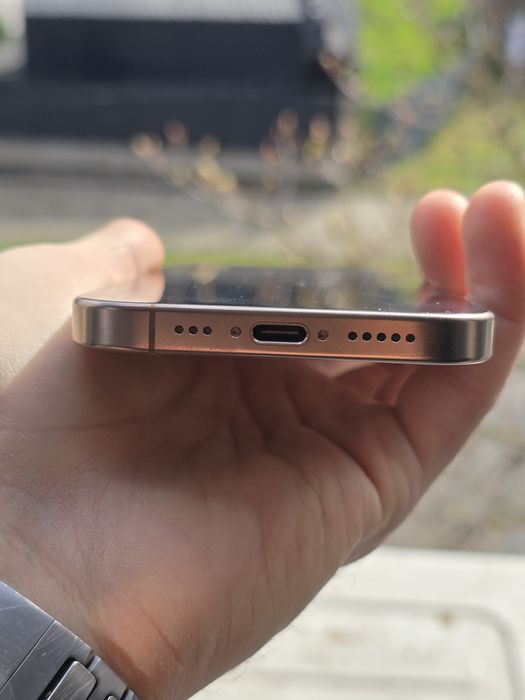 iPhone 16 Pro 128GB Gold | Baterie 92% | Cutie & Cablu Nefolosit