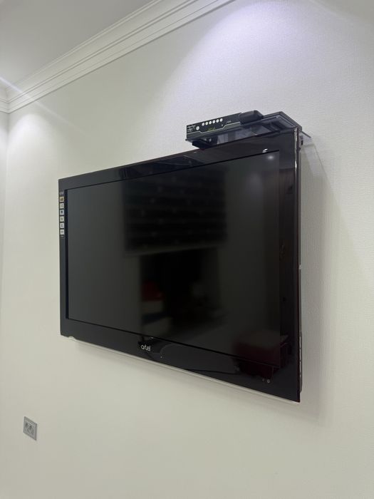 Телевизор / Televizor Artel 42