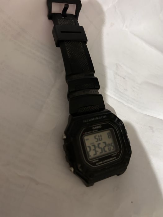 Часовник Casio Iluminator