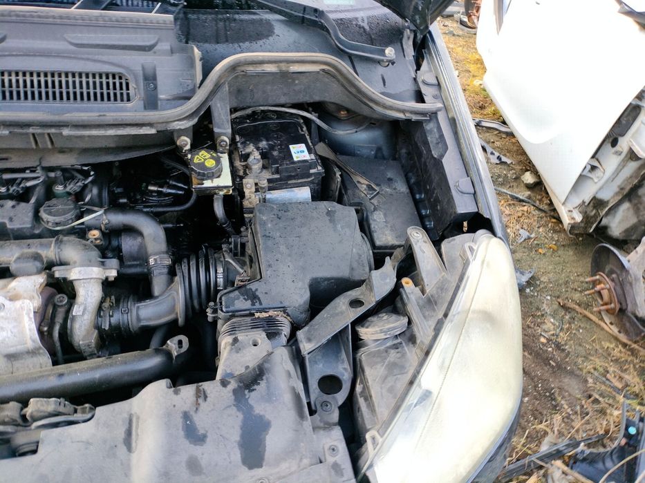 Dezmembrari  Ford C-MAX 1  2003  > 2010 1.6 TDCi Motorina