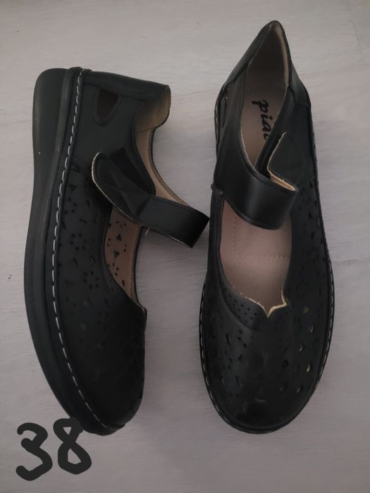 Vând pantofi dama 35lei bucata ,noi