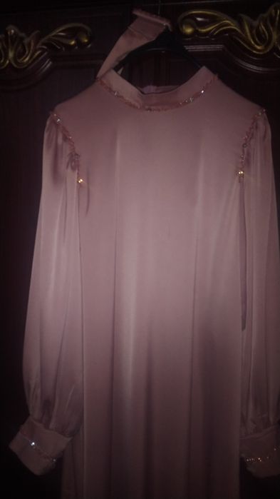 Нарядные платья для женщин