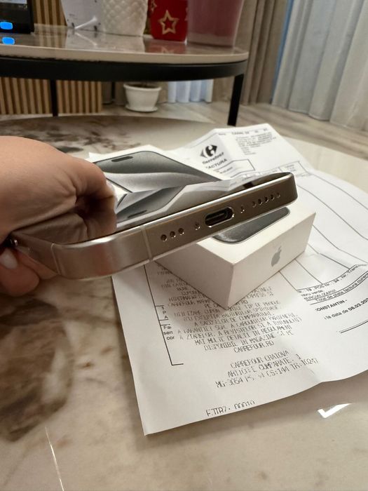 iPhone 15 pro 128GB White