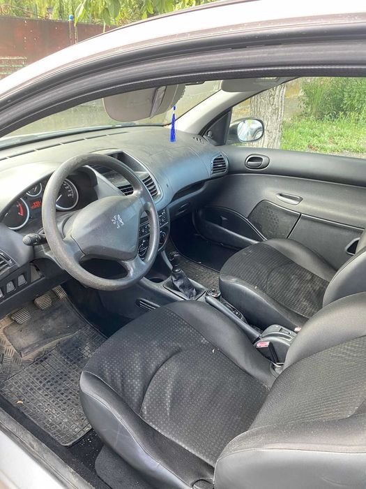 PEUGEOT 206 2010 — imagine 3