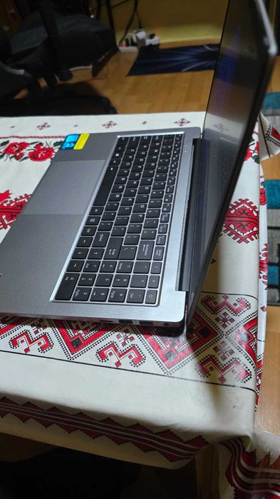 Leptop AOC AX16PRO/R 7 5700U /16 GB DDR4/SSD 512 /Wifi 6