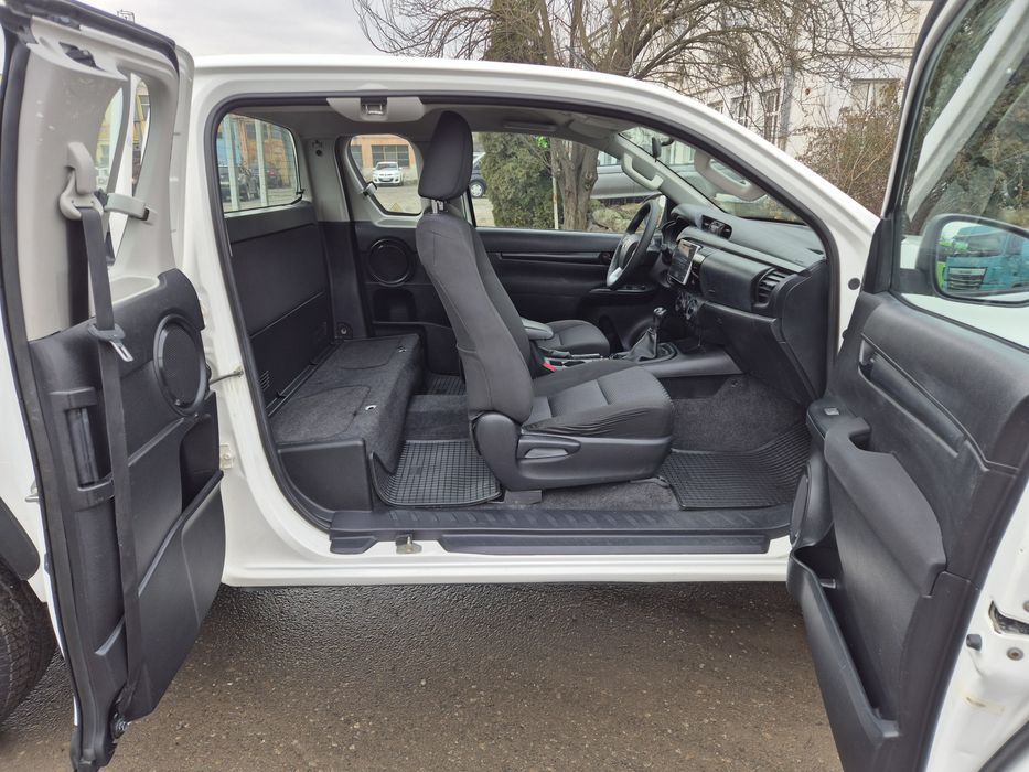 Toyota Hilux 2.4 Diesel 4x4 Aer Cond. Bena Lunga