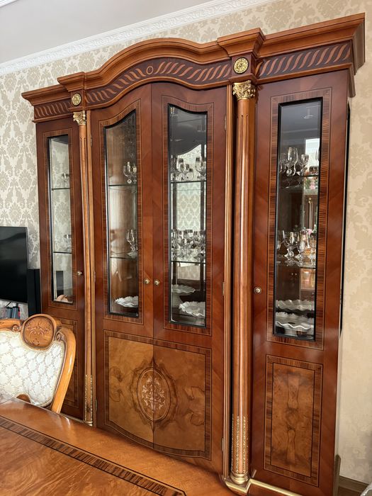 Продам мебель в гостиную.