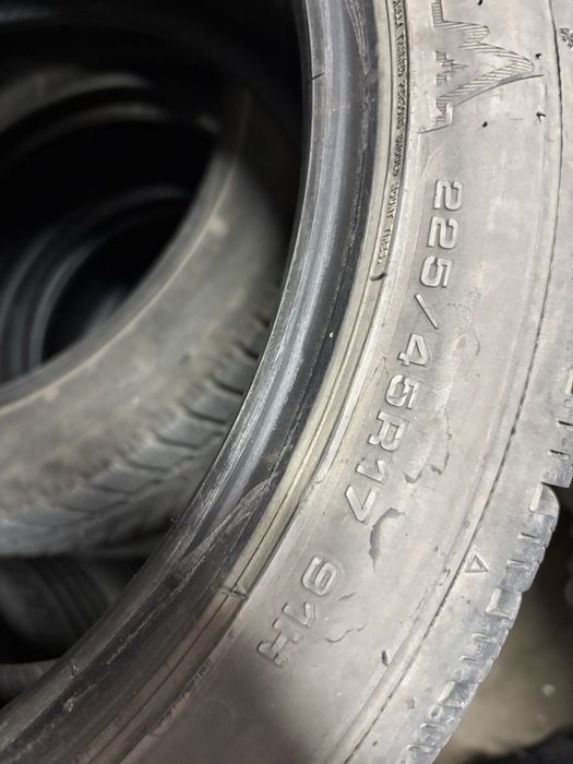 Зимни гуми 225/45/17 Dunlop