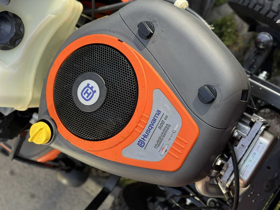 Tractoras de tuns iarba Husqvarna Tc ca Nou