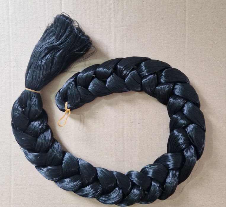 Продается коса черная