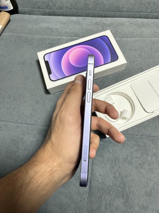 Продаю Iphone 12 - 128 ГБ