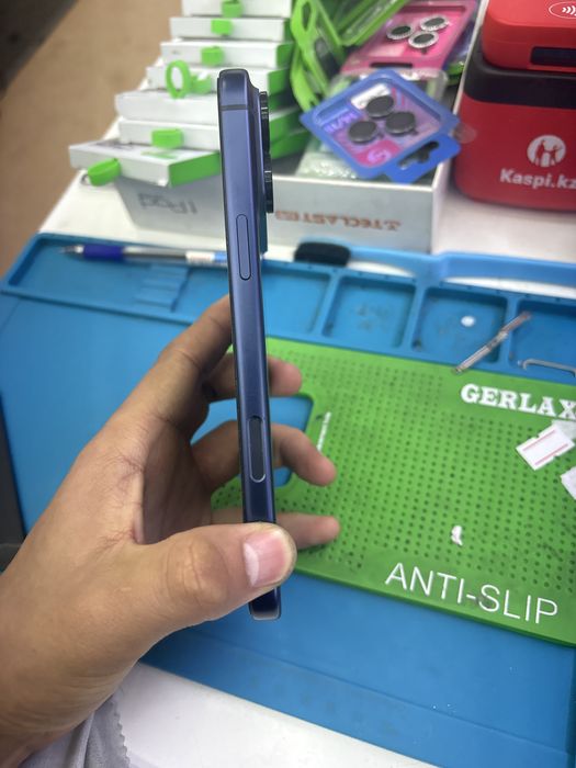 Продам айфон 17 про мах