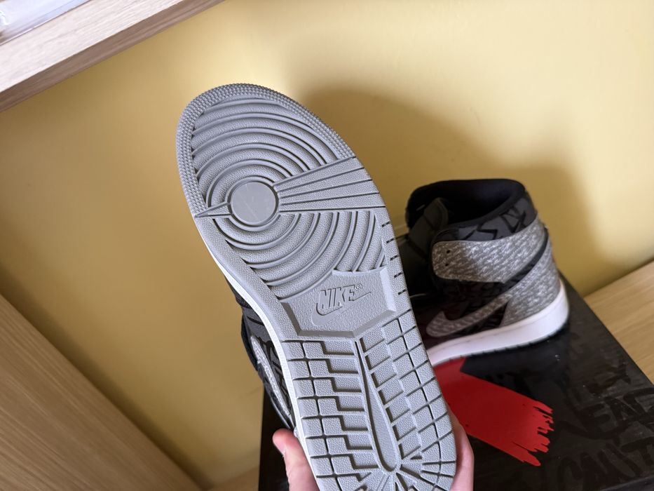 Jordan 1 Rebellionaire marimea 40