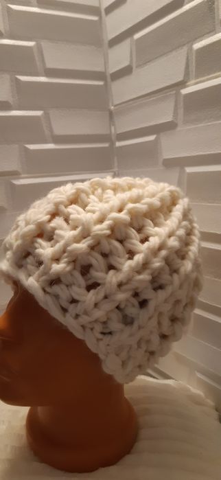 Ръчно изплетени шапки