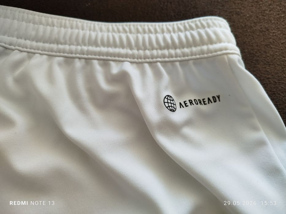 Къси спортни гащи Адидас  XL