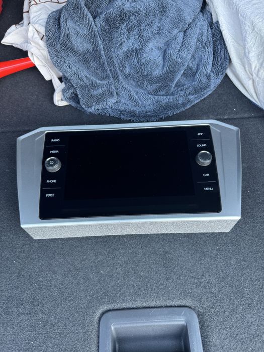 Navi passat b8 cu rama inclusa