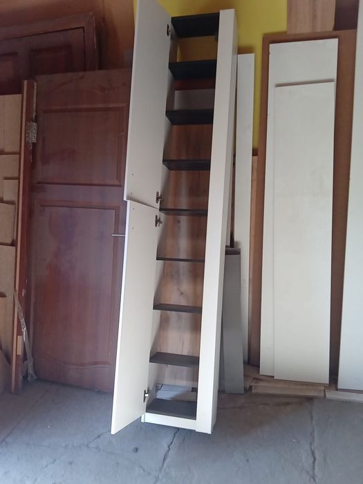 Продам высокую тумбу