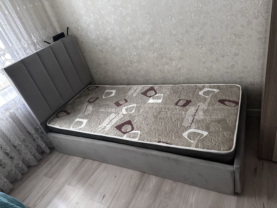 Односпальный кровать