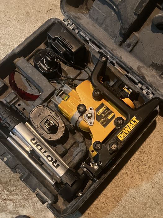 Laser rotativ dewalt