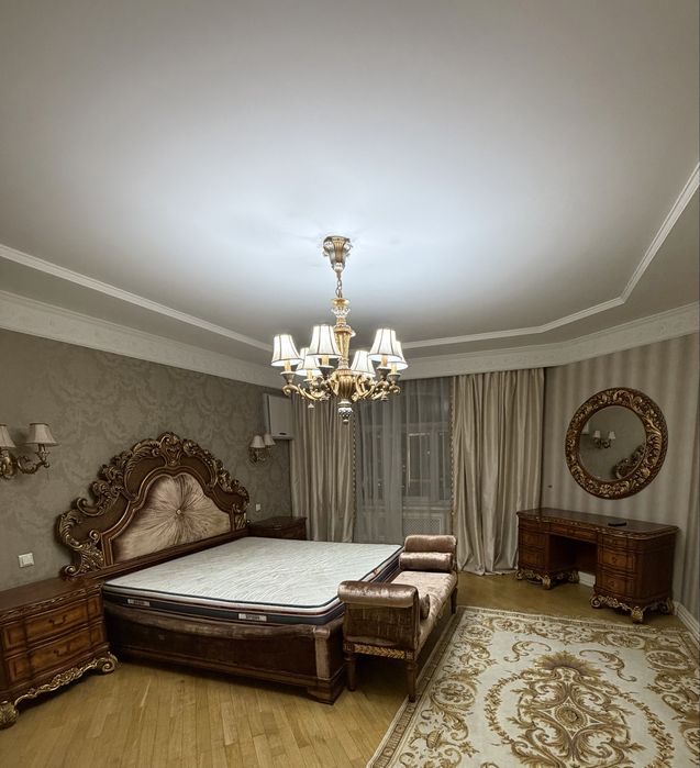 Продам спальный гарнитур