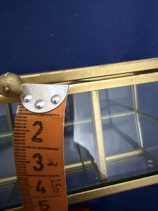 Шкатулка стеклянная Stradivarius ,и деревянная антиквариант .