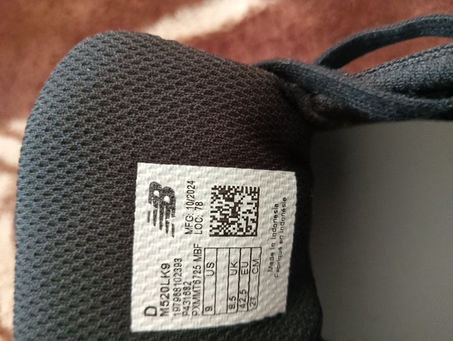 Vând Adidași New Balance NOI