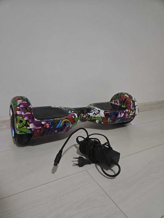 Hoverboard FreeWheel Graffiti Multicolor – Funcțional + Încărcător